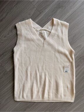Lucky Brand Cream Ribbed V-Neck Sleeveless Sweater Tank